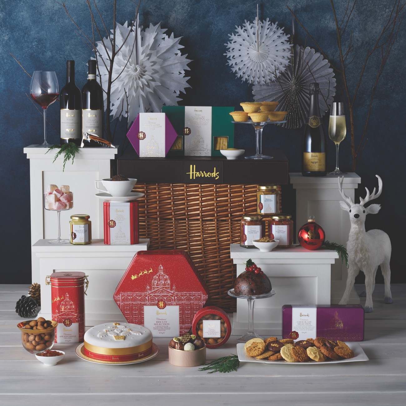 knightsbridge-hamper-250-at-harrods-com-1